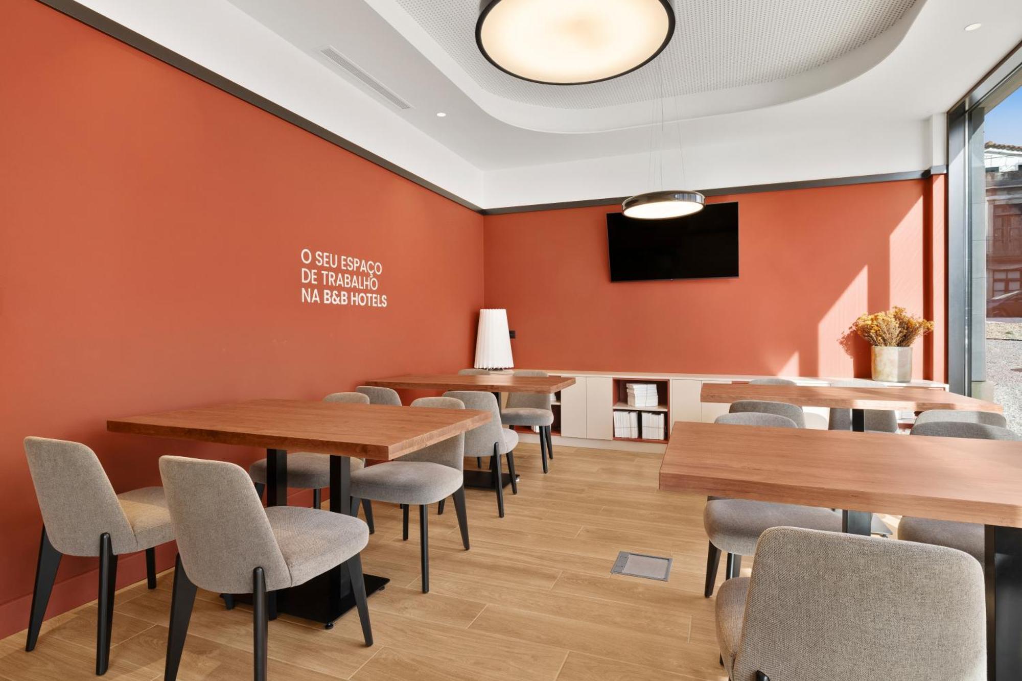 B&B Hotel Виана-ду-Каштелу Экстерьер фото